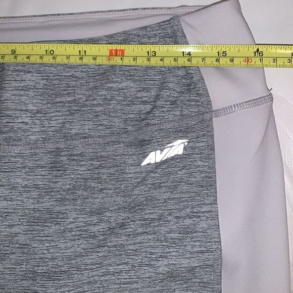 Avia Actiwear Mesh Cutout Details Gray Capri Leggings Size L - Picture 3 of 13